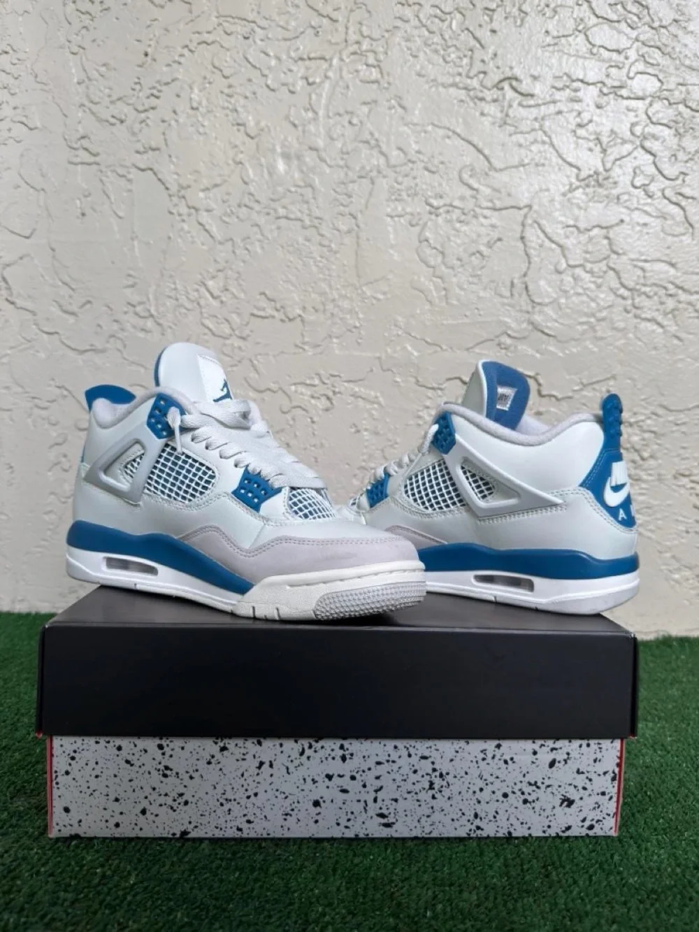 Air Jordan 4 Men's White and Blue Retro Sneakers